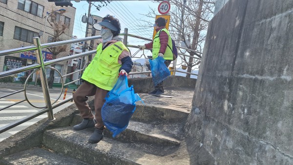 1338a1eee248dd984270454d04ab457d_1772497